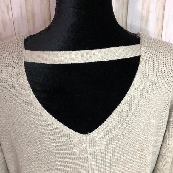 Hippie Rose color sage size medium sweater - Picture 5 of 12